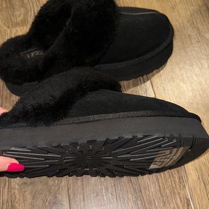 Platform Ugg slides/slippers-women’s size 8